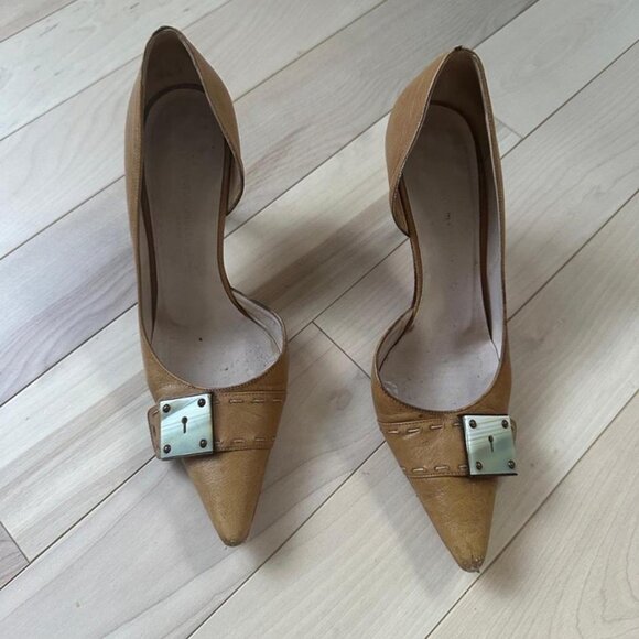 Emanuel Ungaro Brown Leather Heels – Made in Italy with Mother of Pearl Detail - Picture 2 of 8